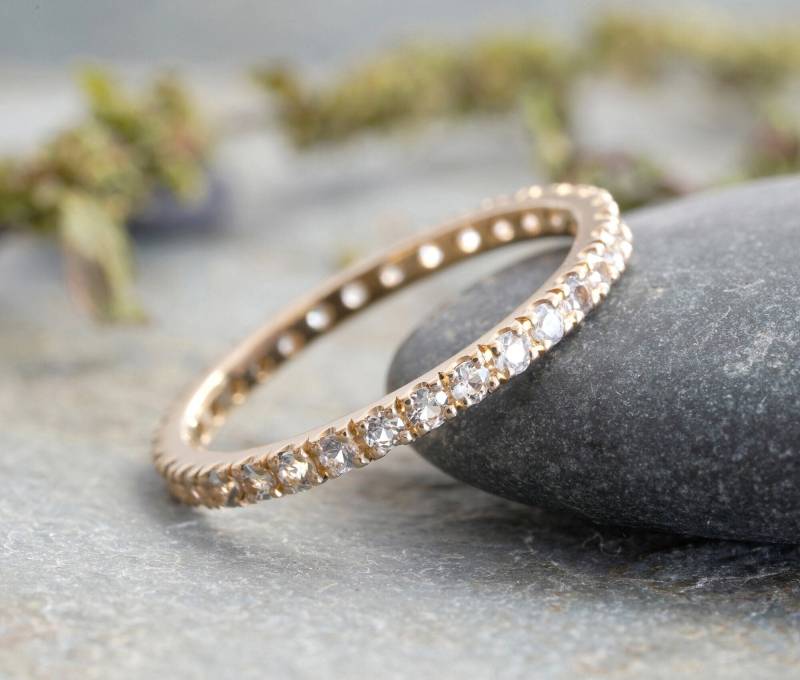 9 Karat Gelbgold Eternity Ring Weißer Saphir Ehering, Uk Größe J von huiyitan