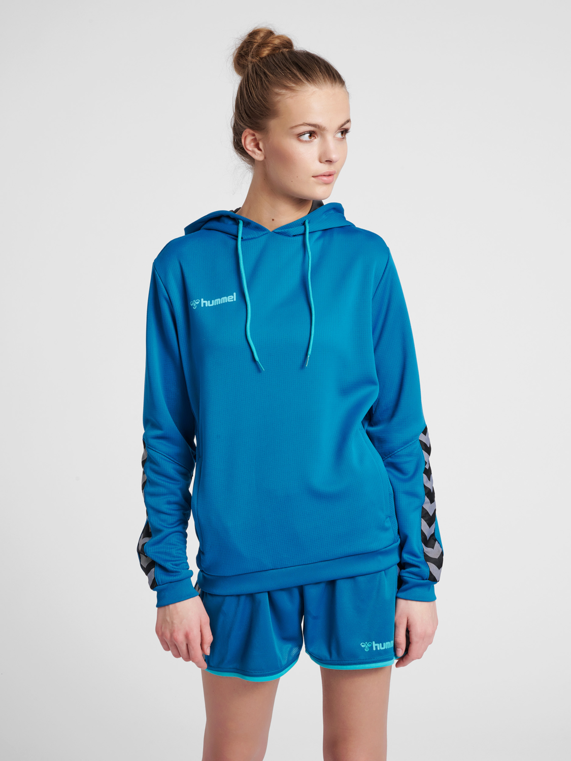 Hmlauthentic Poly Hoodie Woman von hummel