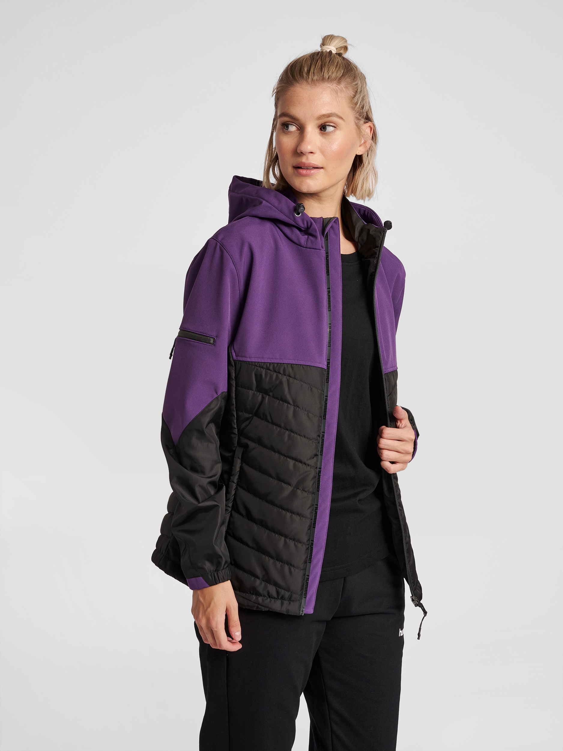 Hmlnorth Hybrid Jacket Woman von hummel