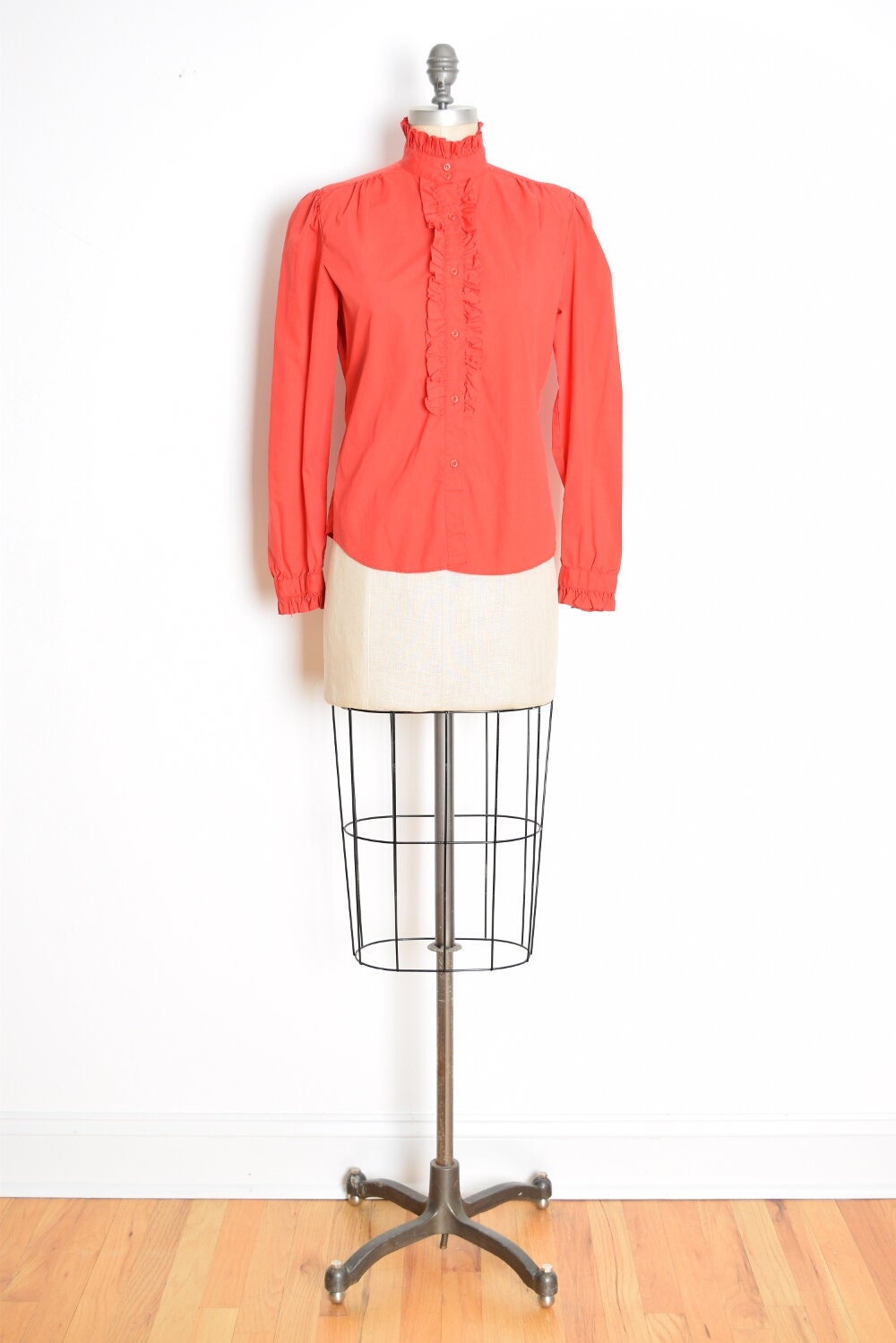 Vintage 80Er Dvf Top Diane Von Furstenberg Rote Tuxedo Ruffle Hemd Bluse M 1980Er Jahre Vintage 80Er Dvf Top Diane Von Furstenberg Rote Tuxedo Ruffle Hemd Bluse M 1980Er Jahre von huncamuncavintage