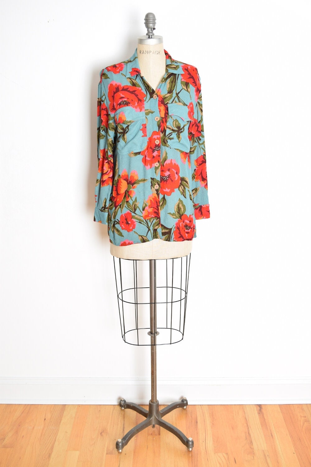 Vintage 90Er Jahre Top Blau Rot Floral Poppies Mohn Druck Bluse Shirt Rayon S Kleidung Vintage 90Er Jahre Top Blau Rot Floral Poppies Mohn Druck Bluse Shirt Rayon S Kleidung von huncamuncavintage