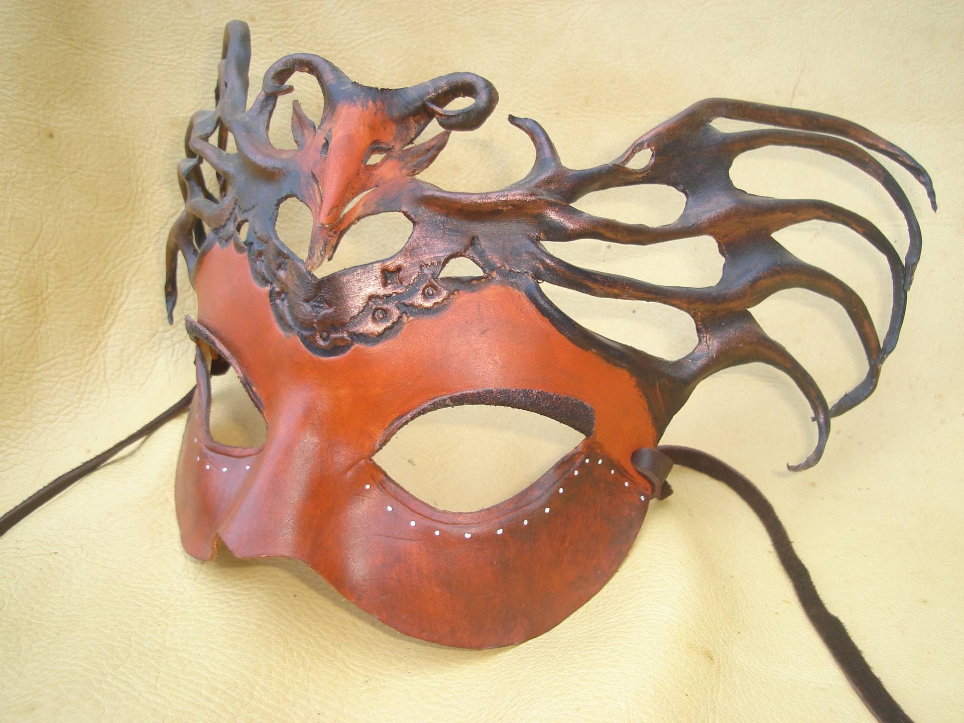 Drachenpriesterin Drachenpriesterin von huntergilliamkatgray