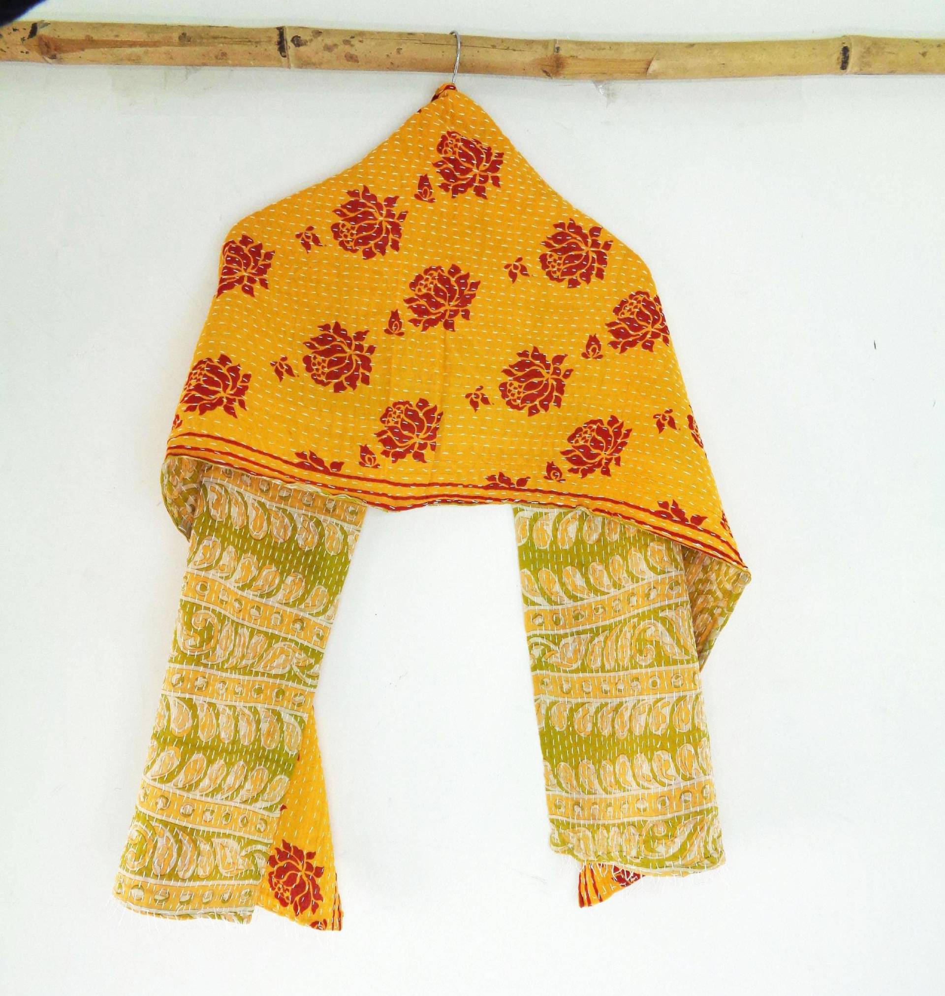 Handgefertigter Baumwoll Kantha Schal Florale Hippie Stola, Kopftuch Handgefertigter Baumwoll Kantha Schal Florale Hippie Stola, Kopftuch von hutse