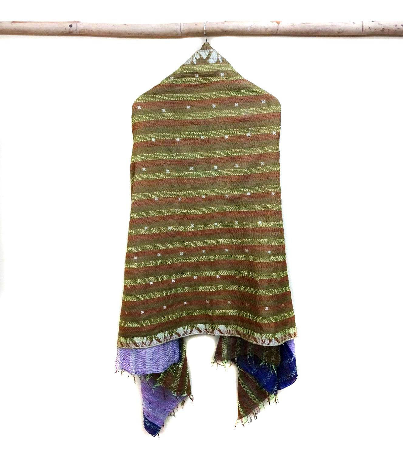 Handgefertigte Kantha Seide Schal Reversible Floral Neck Wrap Handgefertigte Kantha Seide Schal Reversible Floral Neck Wrap von hutse