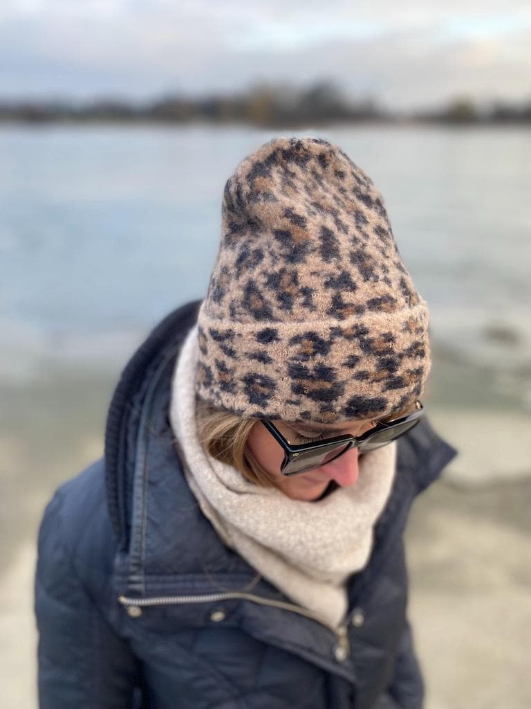 Mütze "Cozy" Leo Beige-Braun/Wintermütze Mütze "Cozy" Leo Beige-Braun/Wintermütze von hyggezauberbutik