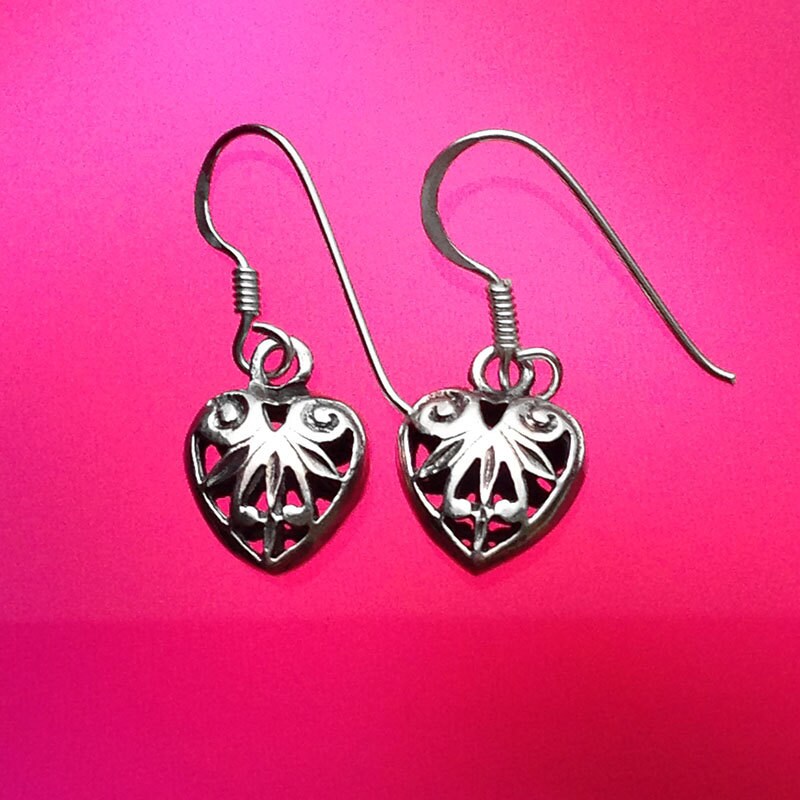 Herz-Vein-Ohrringe Aus 925Er-sterlingsilber - Klein Oxidiert Ohrstecker Herz-Vein-Ohrringe Aus 925Er-sterlingsilber - Klein Oxidiert Ohrstecker von iGiftJewelry