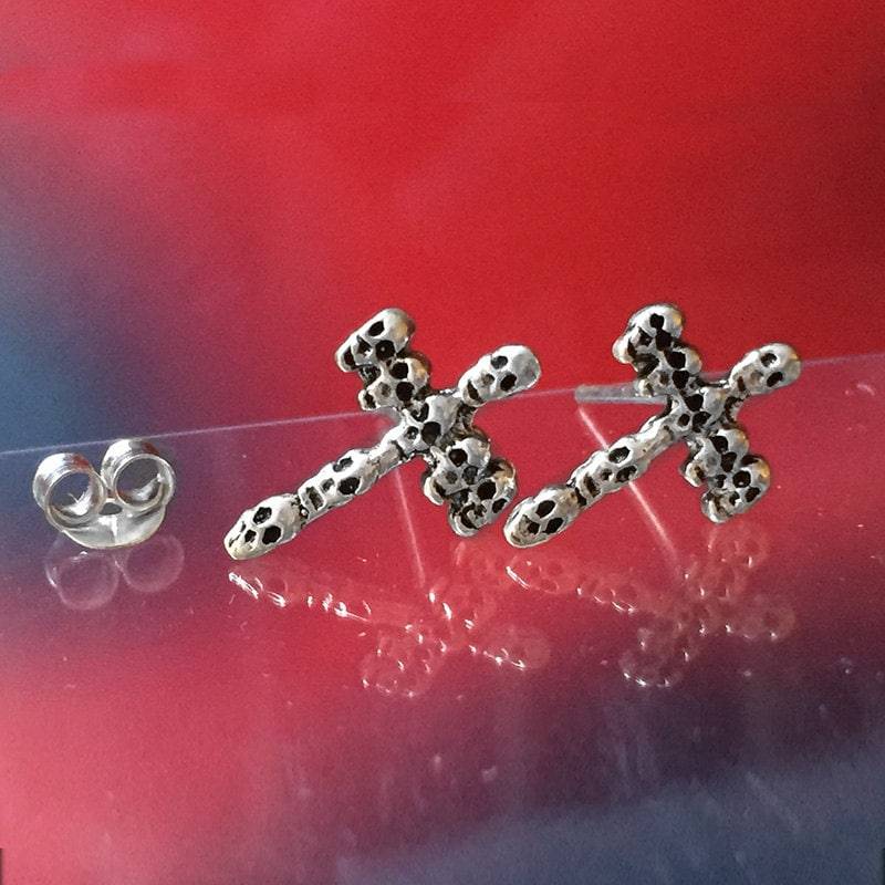 Totenkopfkreuz-Ohrringe Aus 925Er-sterlingsilber/Halloween-Schmuck Goth-Schmuck Gruseliger Schmuck - Klein Oxidiert Ohrstecker von iGiftJewelry