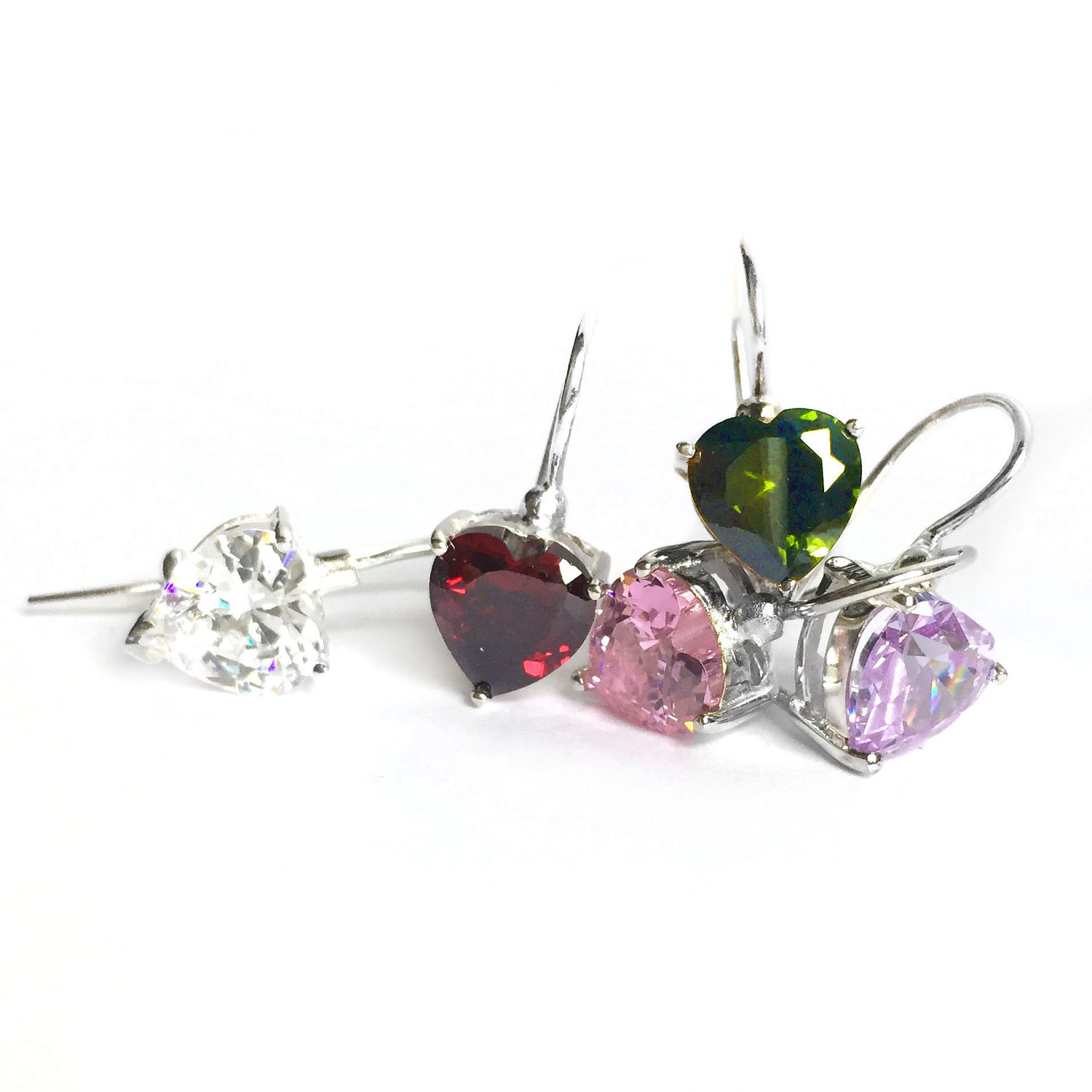 sterling Silber Herz Birthstone Ohrringe Weiß Saphir/Roter Granat/Pink Turmalin/Simuliert Smaragd/Mystique Alexandrit-One Pair sterling Silber Herz Birthstone Ohrringe Weiß Saphir/Roter Granat/Pink Turmalin/Simuliert Smaragd/Mystique Alexandrit-One Pair von iGiftJewelry
