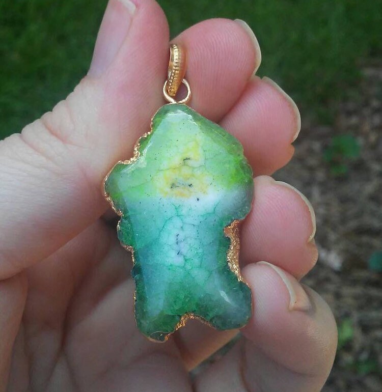 Halskette Mit Anhänger Aus Grünem Solar Quarz von iLLstyles