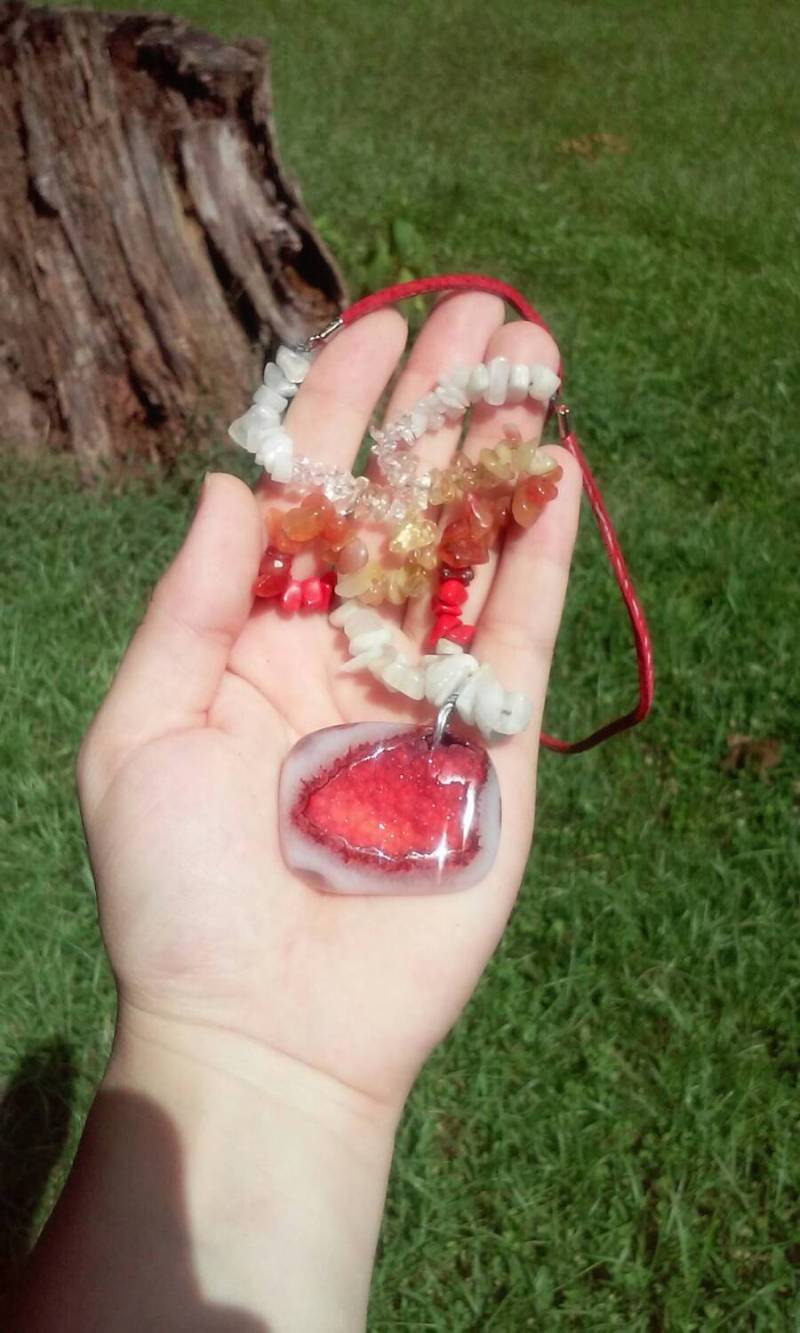 Herrlicher Druzy Achat Mit Kristall-Edelsteinsplittern von iLLstyles