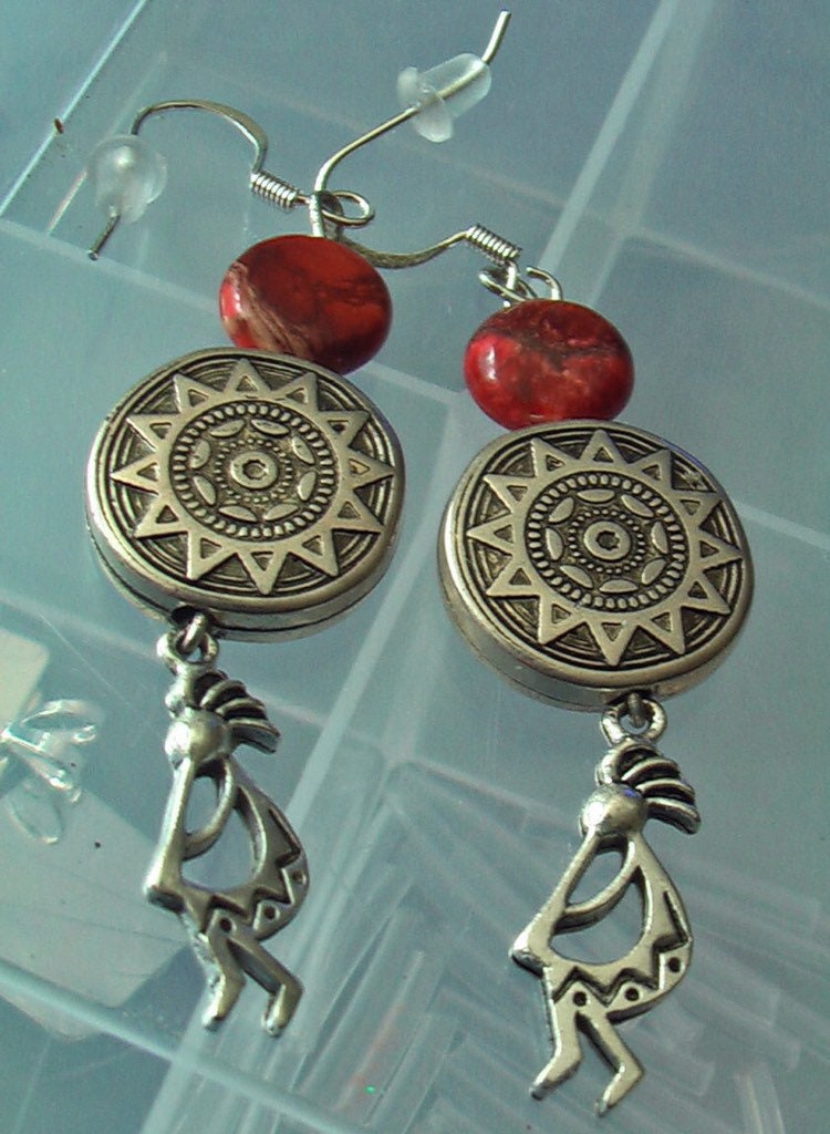 Ohrringe Aus Kokopelli, Orange Meeressediment Und Sonnenperlen von iLLstyles