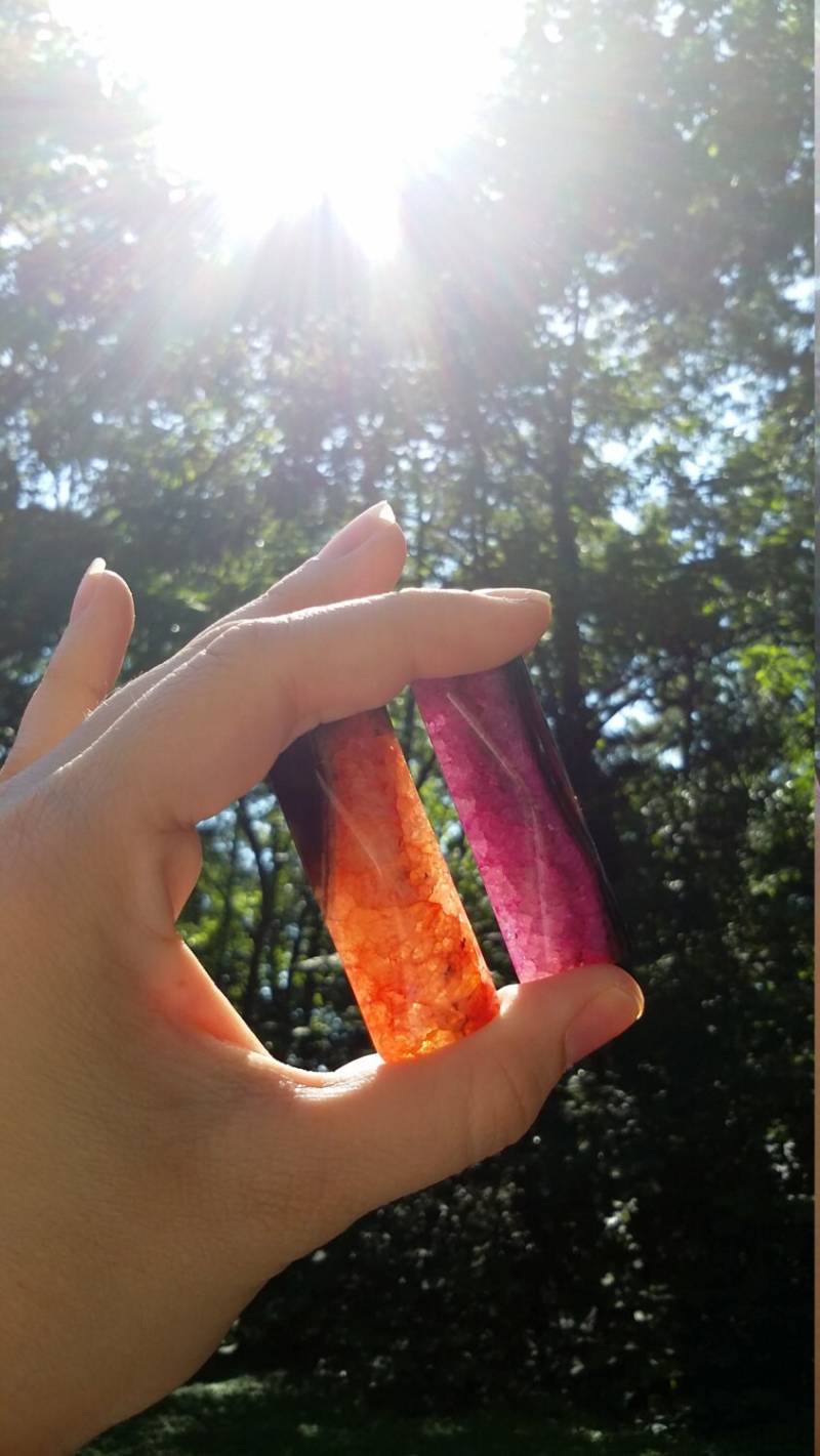 Pink Oder Orange Achat Geode Anhänger von iLLstyles