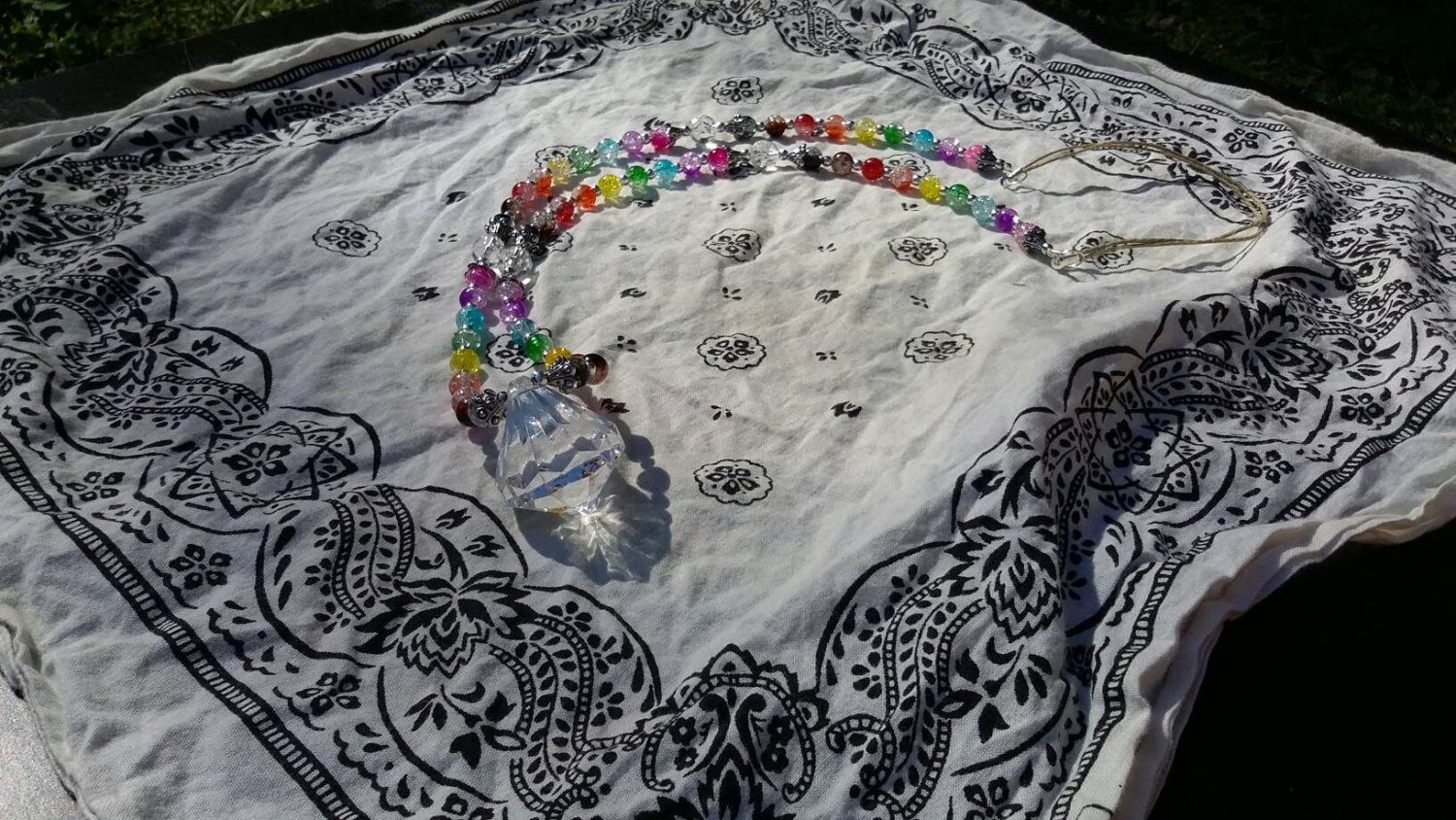 Regenbogen Kristall Halskette von iLLstyles