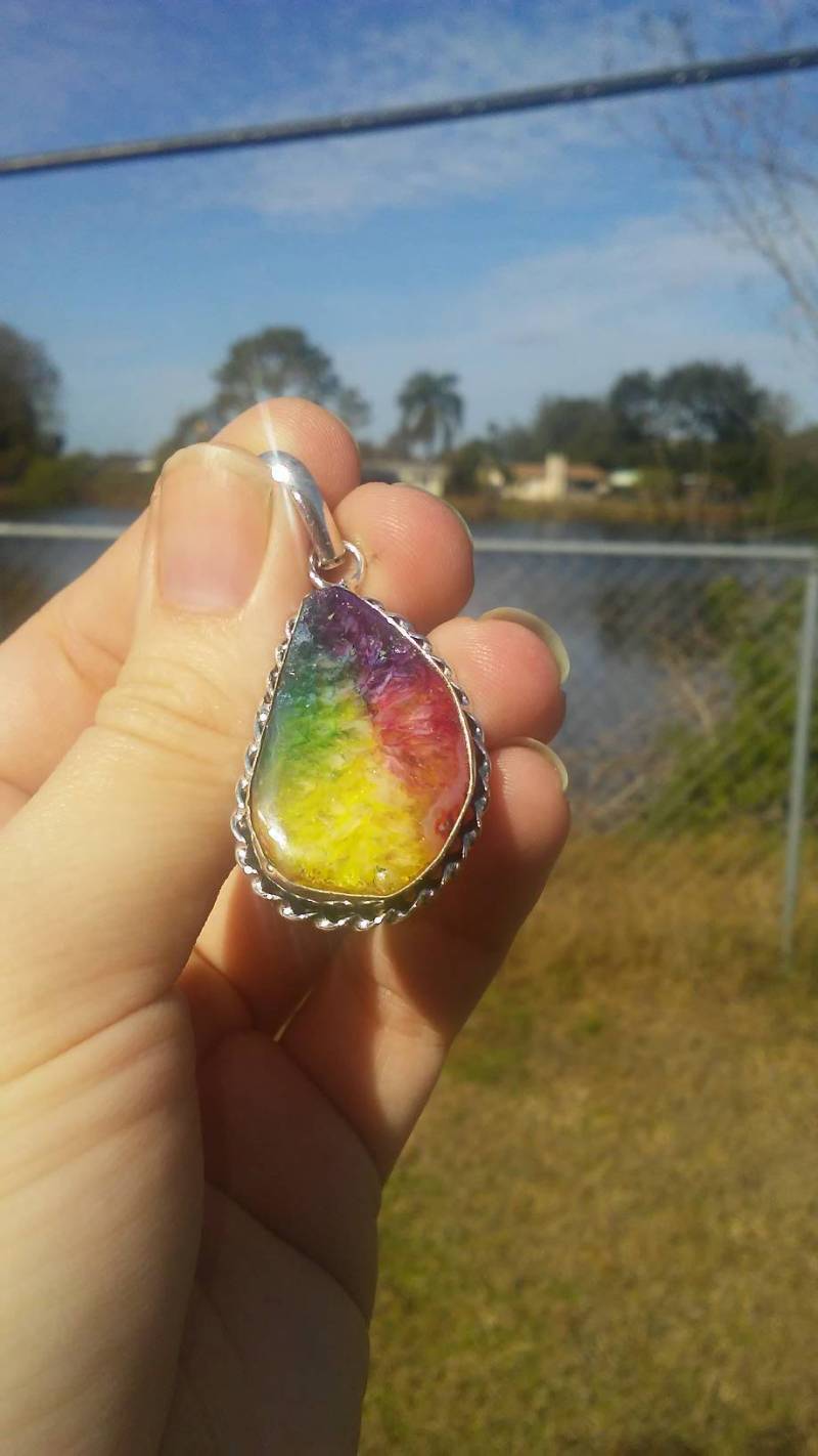 Regenbogen Solar Quarz Anhänger Halskette von iLLstyles