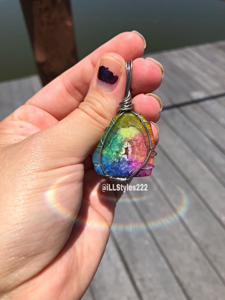 Regenbogen Solar Quarz Kristall Anhänger Halskette von iLLstyles