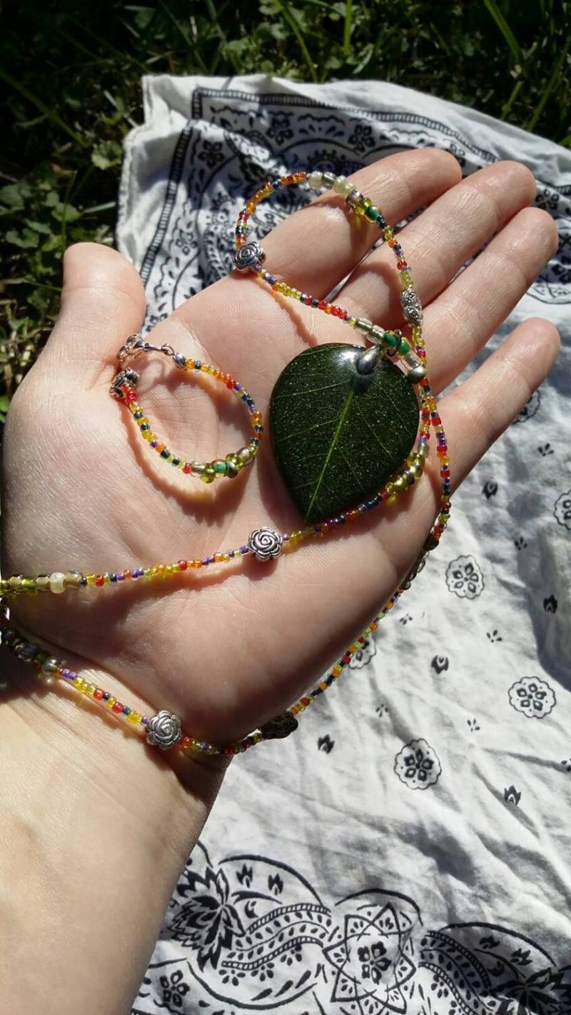 Schöner Blatt Anhänger, Mit Blumen Perlen von iLLstyles