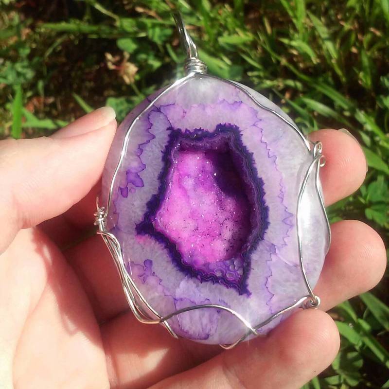 Wunderschöner Lila Mit Rosa Druzy Geode Stein von iLLstyles