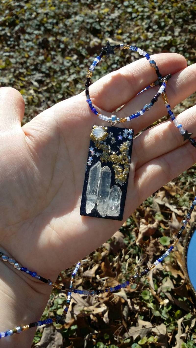 sternenklare Nacht, Kristalle, Mit Mondstein, Anhänger, Halskette sternenklare Nacht, Kristalle, Mit Mondstein, Anhänger, Halskette von iLLstyles