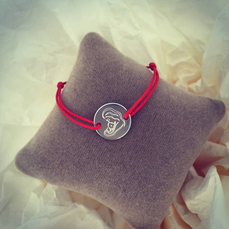 Personalisierte Sterling Silber Münze Armband - Gravierte Charme, Verstellbare Knoten Personalisierte Sterling Silber Münze Armband - Gravierte Charme, Verstellbare Knoten von iNGRiKO