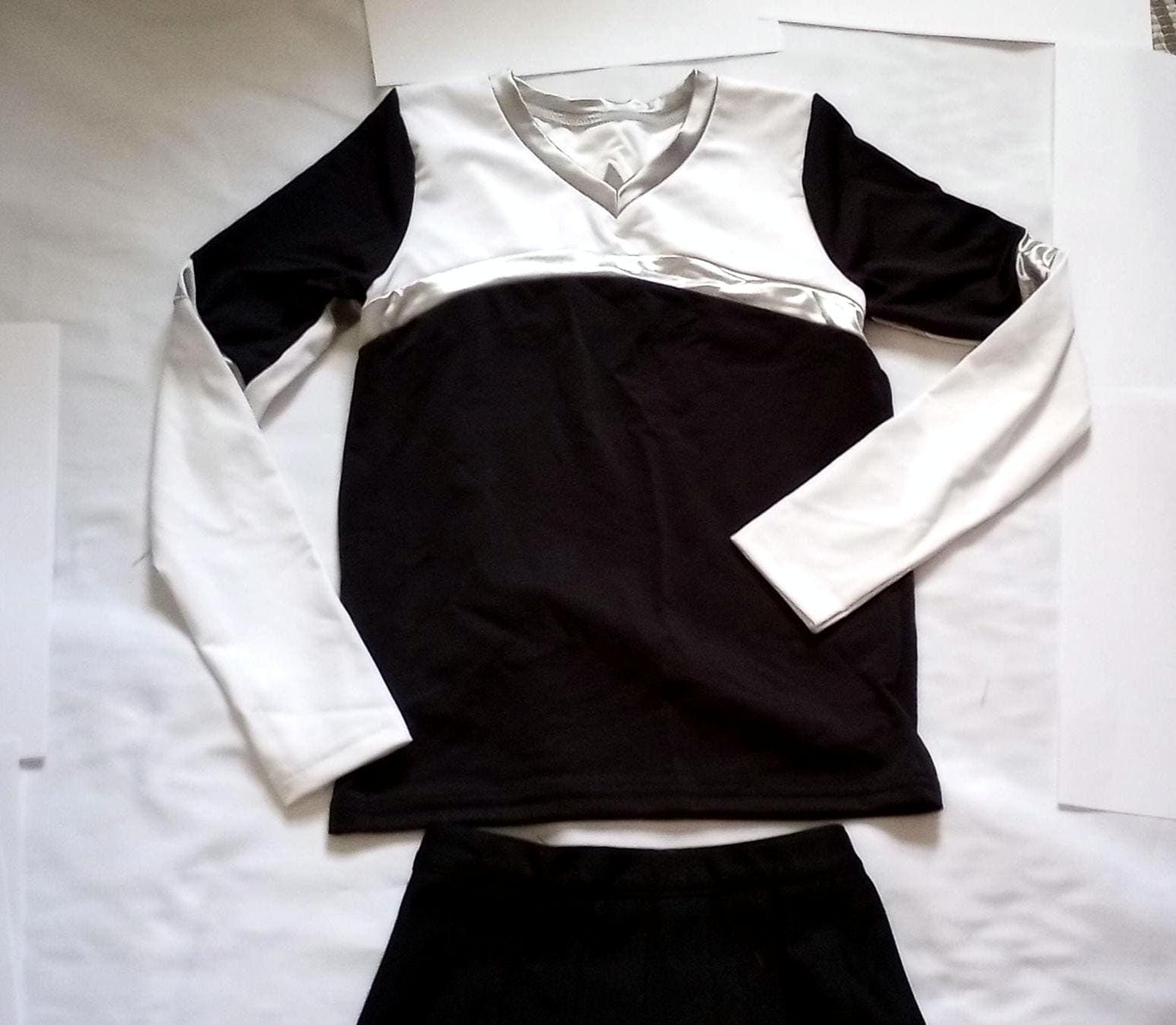 Schwarz Metallic Langarm Cheerleader Uniform Halloween Kostüm Alter 6-0 von iTreasureMine