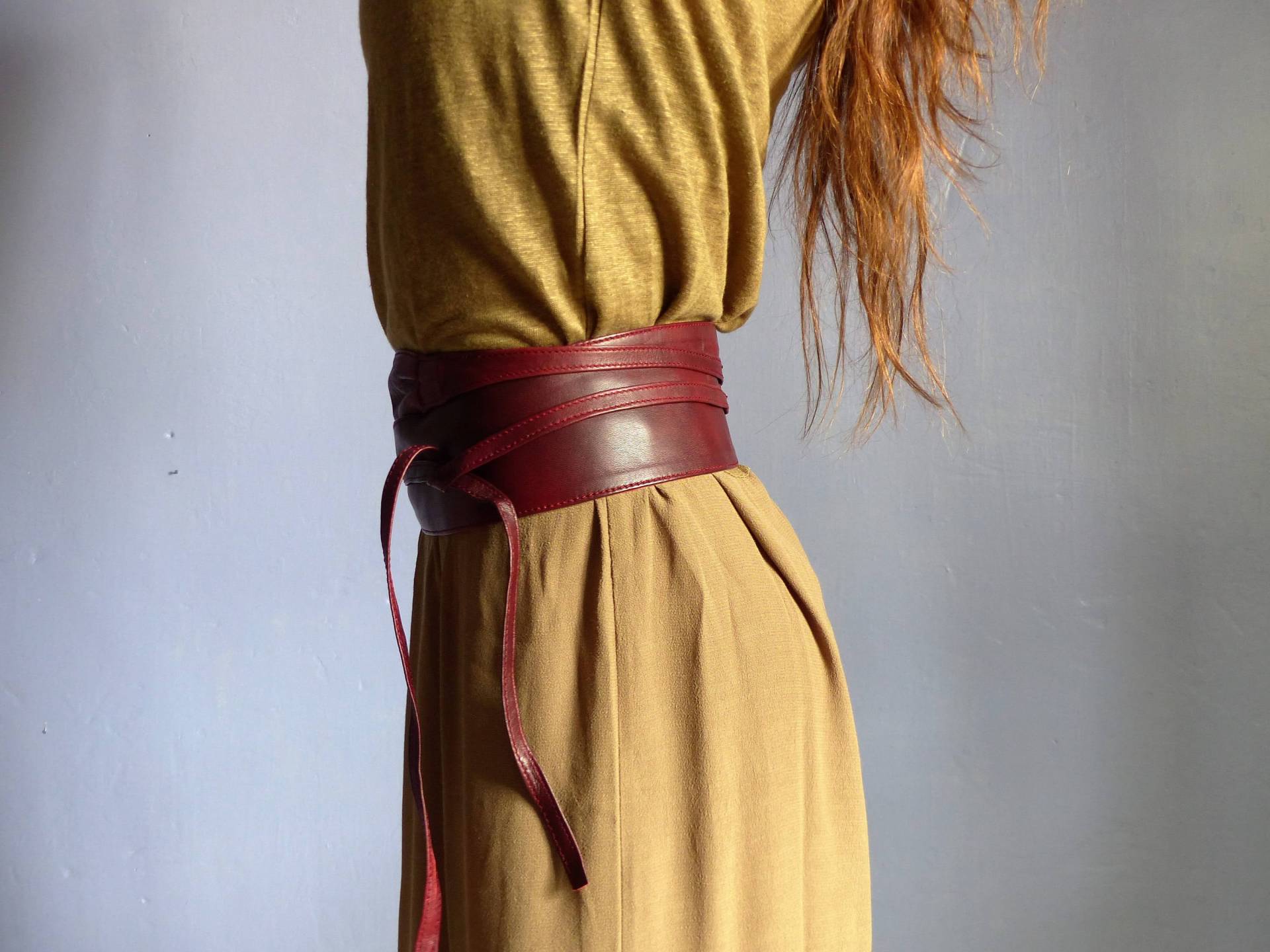 Breiter Obi-Gürtel Für Damen Zum Binden, Weiches Burgunderfarbenes Leder, Geheimtasche Breiter Obi-Gürtel Für Damen Zum Binden, Weiches Burgunderfarbenes Leder, Geheimtasche von ibogaskin
