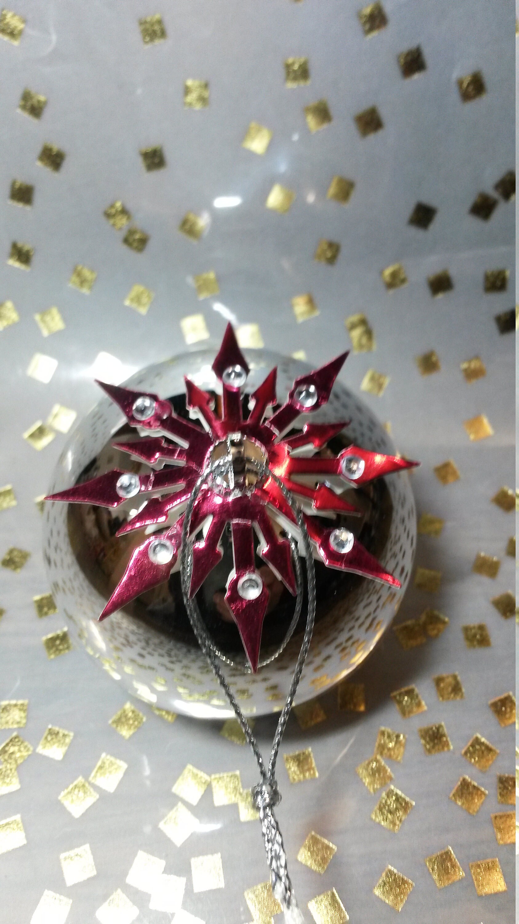 Neue Neuheit Weihnachten Gold Kugel Schmuck Schneeflocke Ornament Hängend Unikat Ausgefallener Verlobungsring Box/Hochzeitsband Urlaubsangebot Neue Neuheit Weihnachten Gold Kugel Schmuck Schneeflocke Ornament Hängend Unikat Ausgefallener Verlobungsring Box/Hochzeitsband Urlaubsangebot von iboxnyc