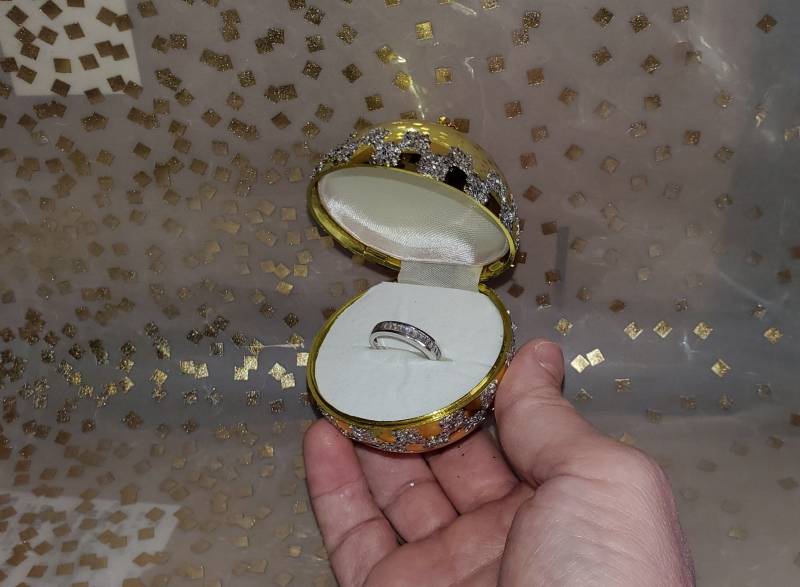 Neue Neuheit Weiße Weihnachtskugel Ornament Hängen Einzigartige Phantasie Verlobungsring/Anhänger Ohrring Geschenk Box Hochzeit Band Urlaub von iboxnyc
