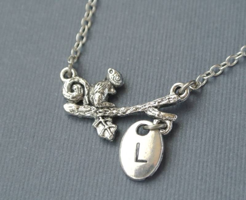 Eichhörnchen Charme Halskette Herbst Schmuck Anhänger Tier Handgestempelt Erste Monogramm Eichhörnchen Charme Halskette Herbst Schmuck Anhänger Tier Handgestempelt Erste Monogramm von iceblues