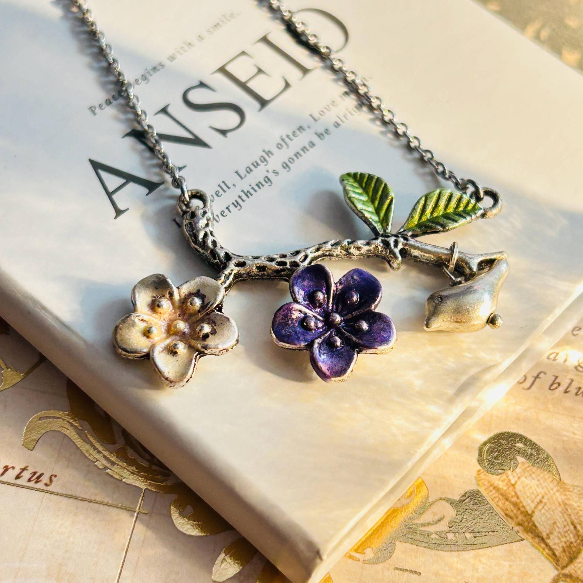 Vogel Anhänger Halskette, Zweig Blumen Geschenk Für Sie, Weihnachtsgeschenk, Geburtstagsgeschenk von iceblues