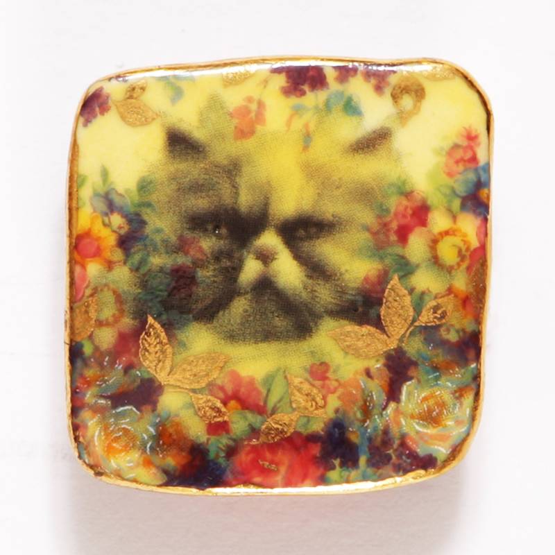 Graue Perserkatze Pin Brosche Studio Limoges Porzellan Handmade Blumen Graue Perserkatze Pin Brosche Studio Limoges Porzellan Handmade Blumen von idale