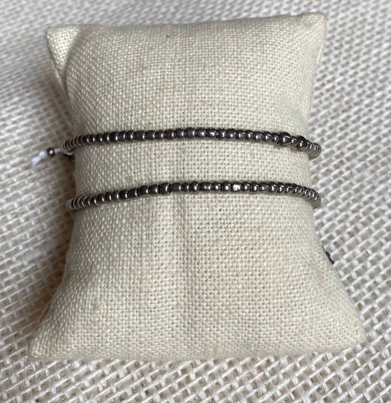 Verstellbares Silberfarbenes Kordelarmband/Handgefertigtes Perlenkordelarmband Boho Verstellbares Silberfarbenes Kordelarmband/Handgefertigtes Perlenkordelarmband Boho von idealsimplicity