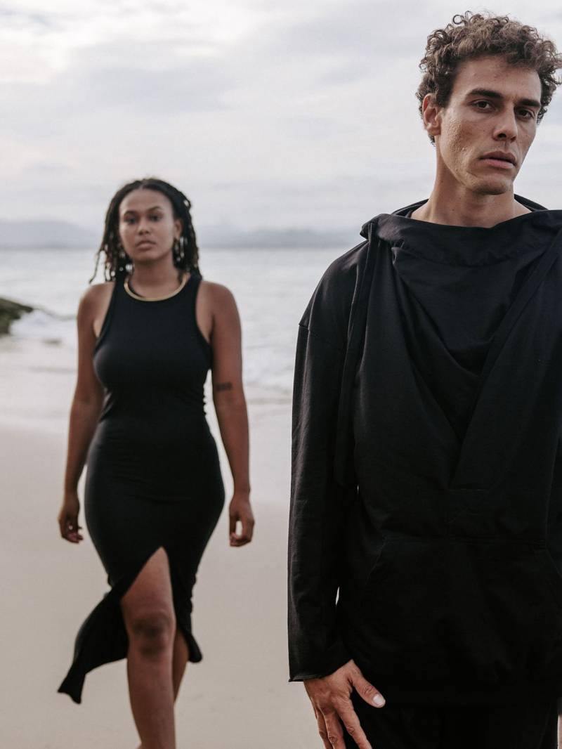 Schwarzes Trägerkleid Lyocell High Split Eco Dress von idisdesigns