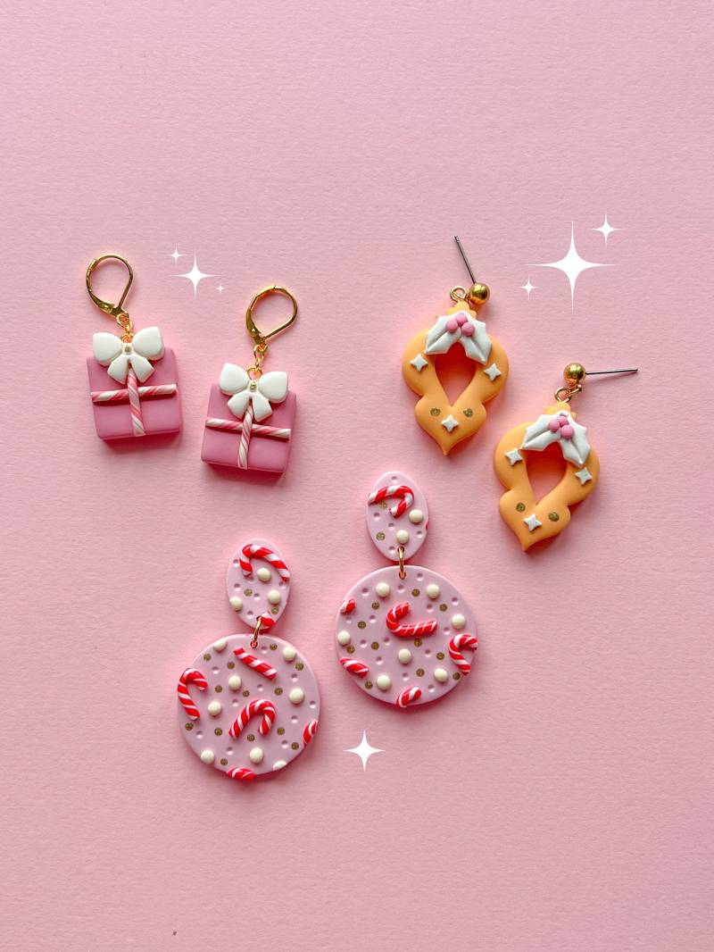 Niedliche Ohrringe Mit Weihnachtsmotiv Aus Polymer Clay. Ornament Ohrringe, Candy Cane Geschenk Ohrringe von iebis