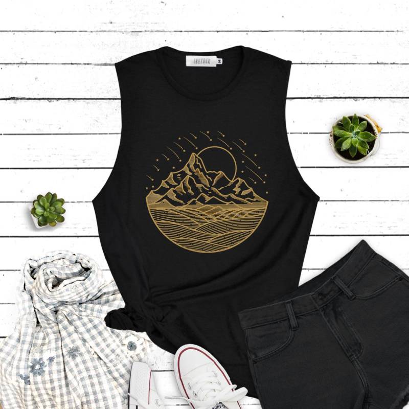 Desert Mountain Tank Top Camping Abenteuer Ärmelloses T-Shirt von igetherproject