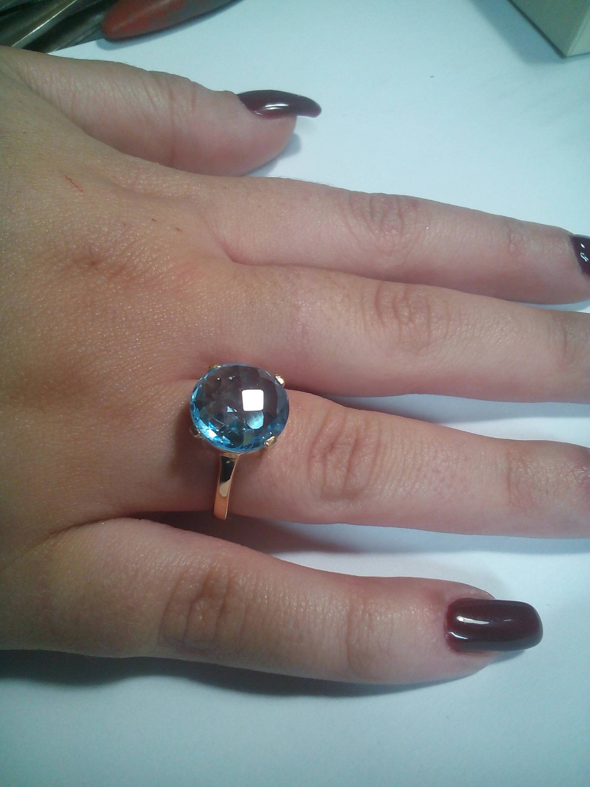 Blautopas-Ring Aus 18 Karat Roségold Blautopas-Ring Aus 18 Karat Roségold von igioiellidiperle