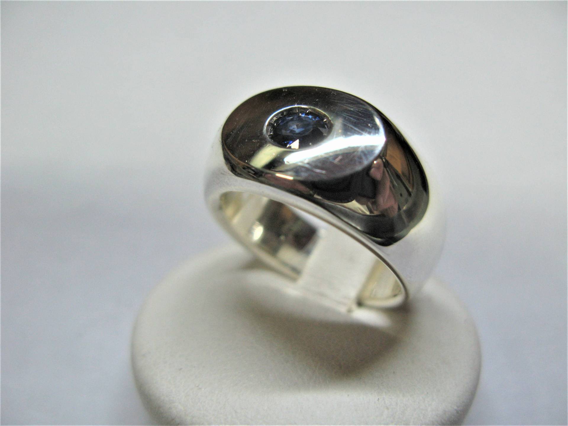 Herren Ovaler Saphirbandring Aus 925Er Silber Herren Ovaler Saphirbandring Aus 925Er Silber von igioiellidiperle