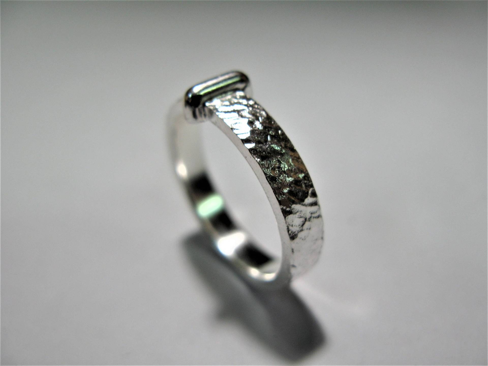 Outlander Claire Inspirierter Ring, Handgefertigt Aus Gehämmertem 925Er Silber Outlander Claire Inspirierter Ring, Handgefertigt Aus Gehämmertem 925Er Silber von igioiellidiperle