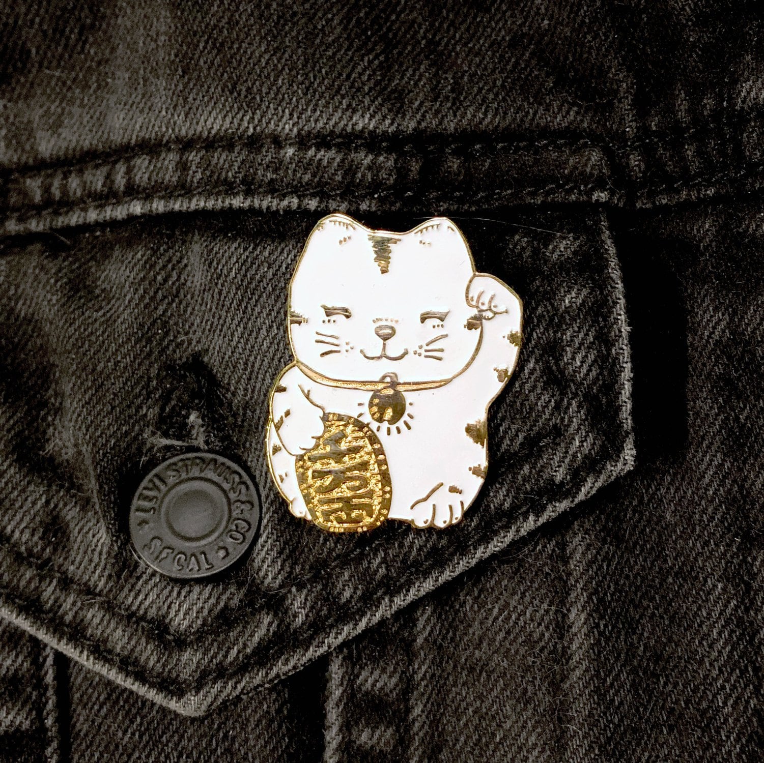 Maneki-Neko Pin von iheartjlp