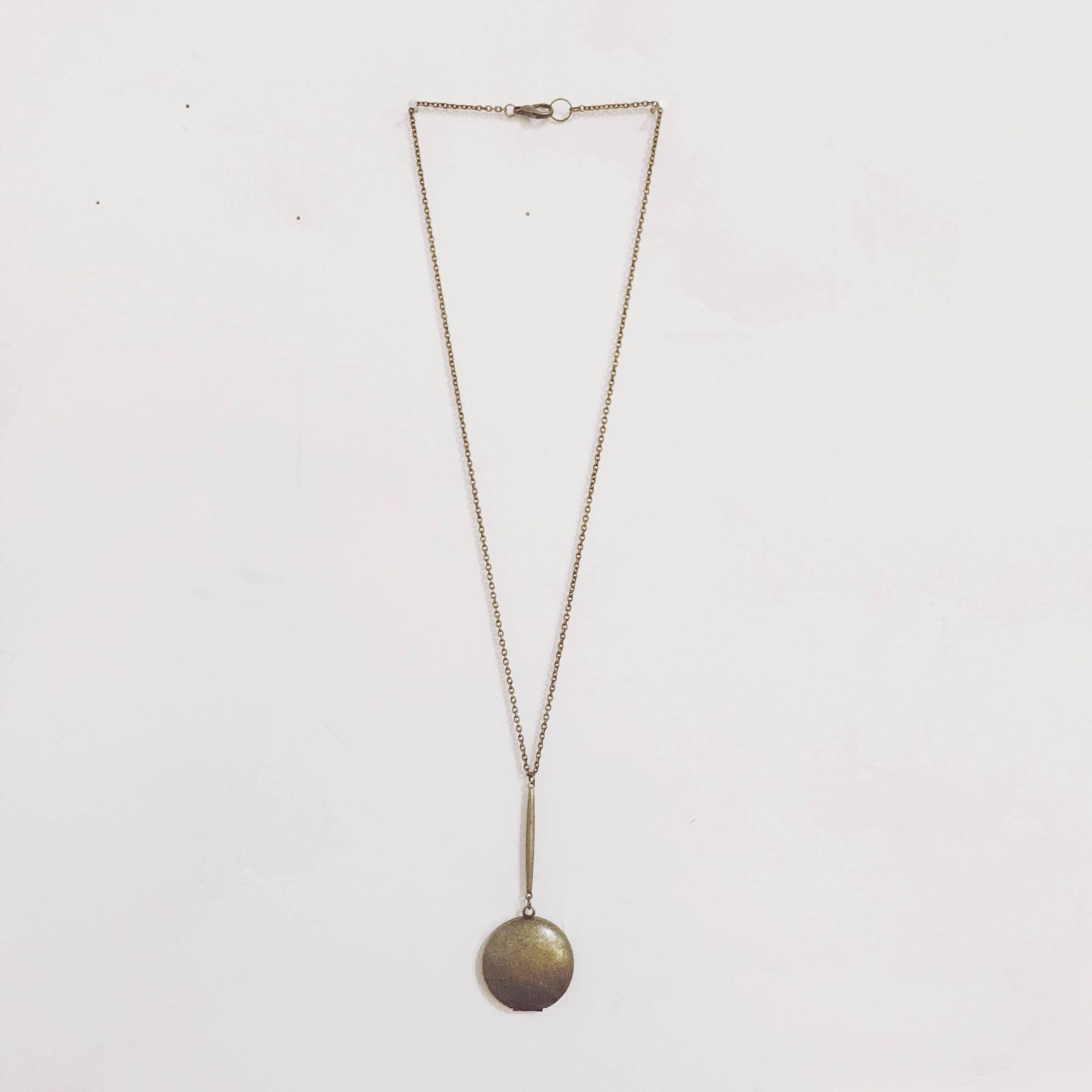 Lange Medaillon Halskette | Einfach Rund Antiqued Messing Vintage Bronziert Schmuck Personalisiertes Geschenk Portland Oregon Liebe Grüße Lange Medaillon Halskette | Einfach Rund Antiqued Messing Vintage Bronziert Schmuck Personalisiertes Geschenk Portland Oregon Liebe Grüße von iheartmies