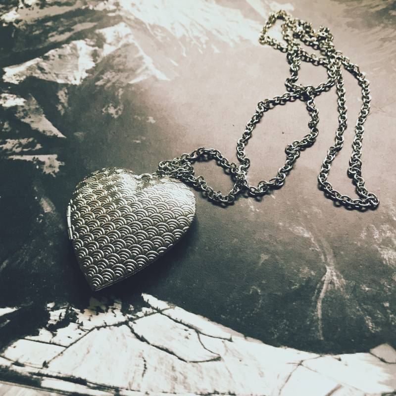 Lange Herz Locket Halskette Versilbert Textured Anhänger Lange Herz Locket Halskette Versilbert Textured Anhänger von iheartmies