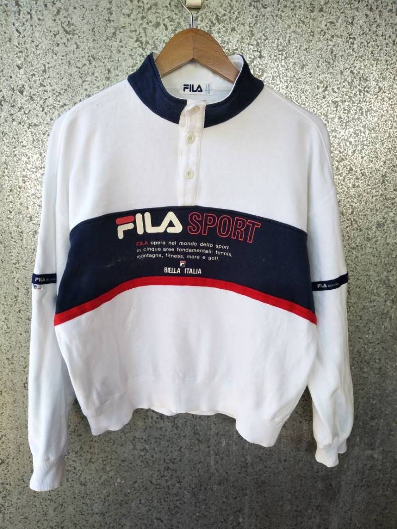 Jahrgang Fila Sport Sweatshirt Fila Halben Knopf Pullover Buchstabieren Crewneck Jahrgang Fila Sport Sweatshirt Fila Halben Knopf Pullover Buchstabieren Crewneck von ikcollections