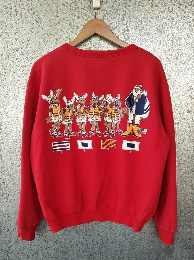 Vintage Captain Santa Yatch Club Sweatshirt Vintage Captain Santa Yatch Club Sweatshirt von ikcollections