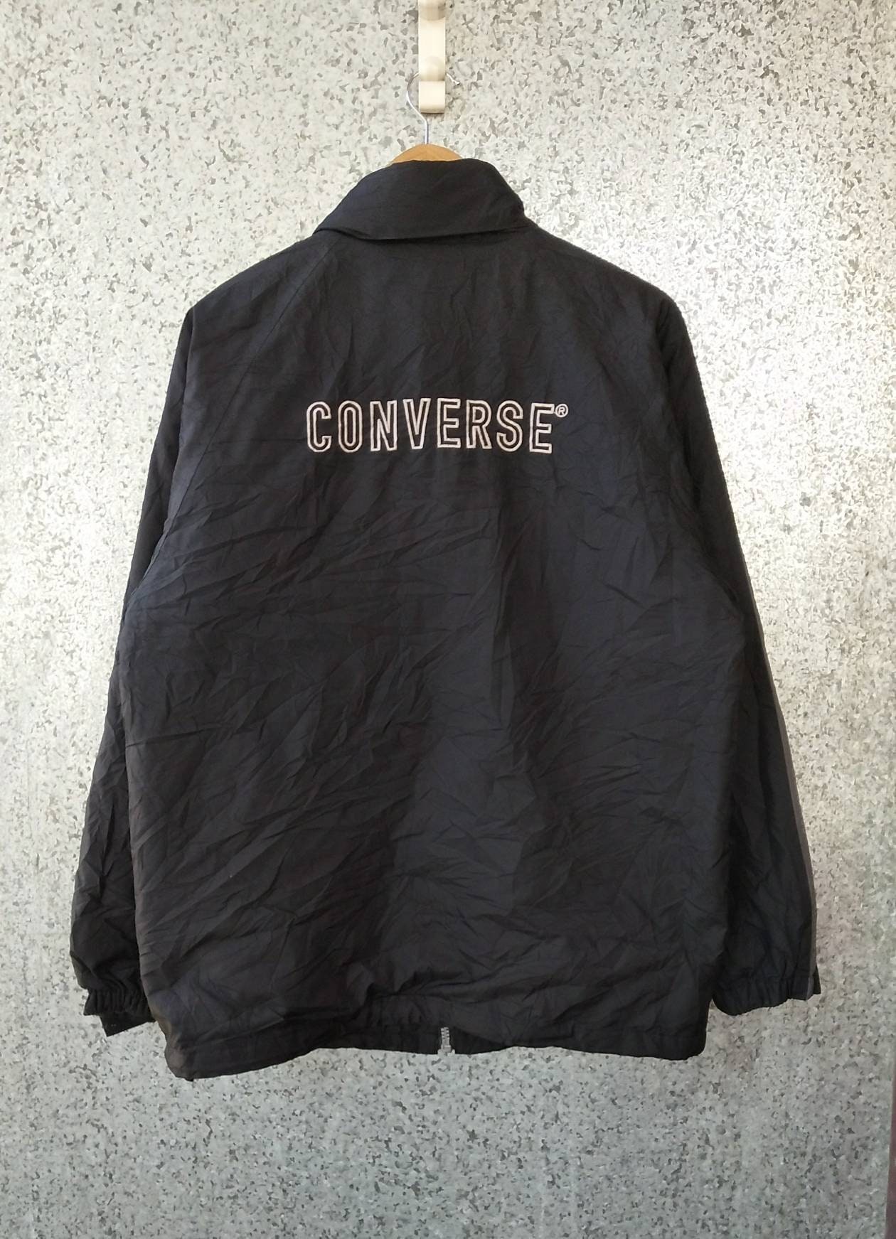 Vintage Converse Streifen Tape-Reißverschluss-Jacke Vintage Converse Streifen Tape-Reißverschluss-Jacke von ikcollections