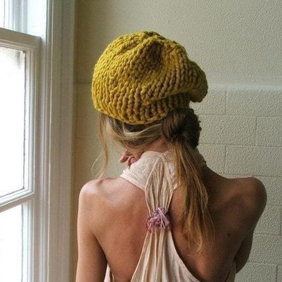 Senfgelbe Grobstrick-Mütze Vegane Acryl-Mütze von ileaiye