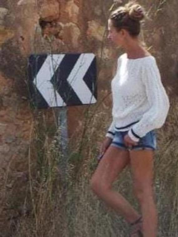 Weißer Leinenpullover Mit Schwarzem Streifendetail An Manschette Und Saum, Puffärmel Aus Baumwoll-Leinenmischung, Veganer Nachhaltiger Pullover von ileaiye