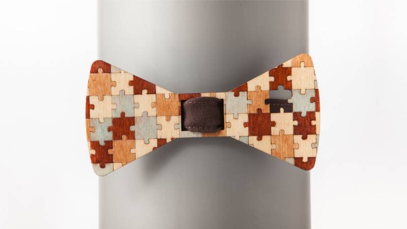 Missing Element Fliege Braun-Hellblau von iliasdesign18