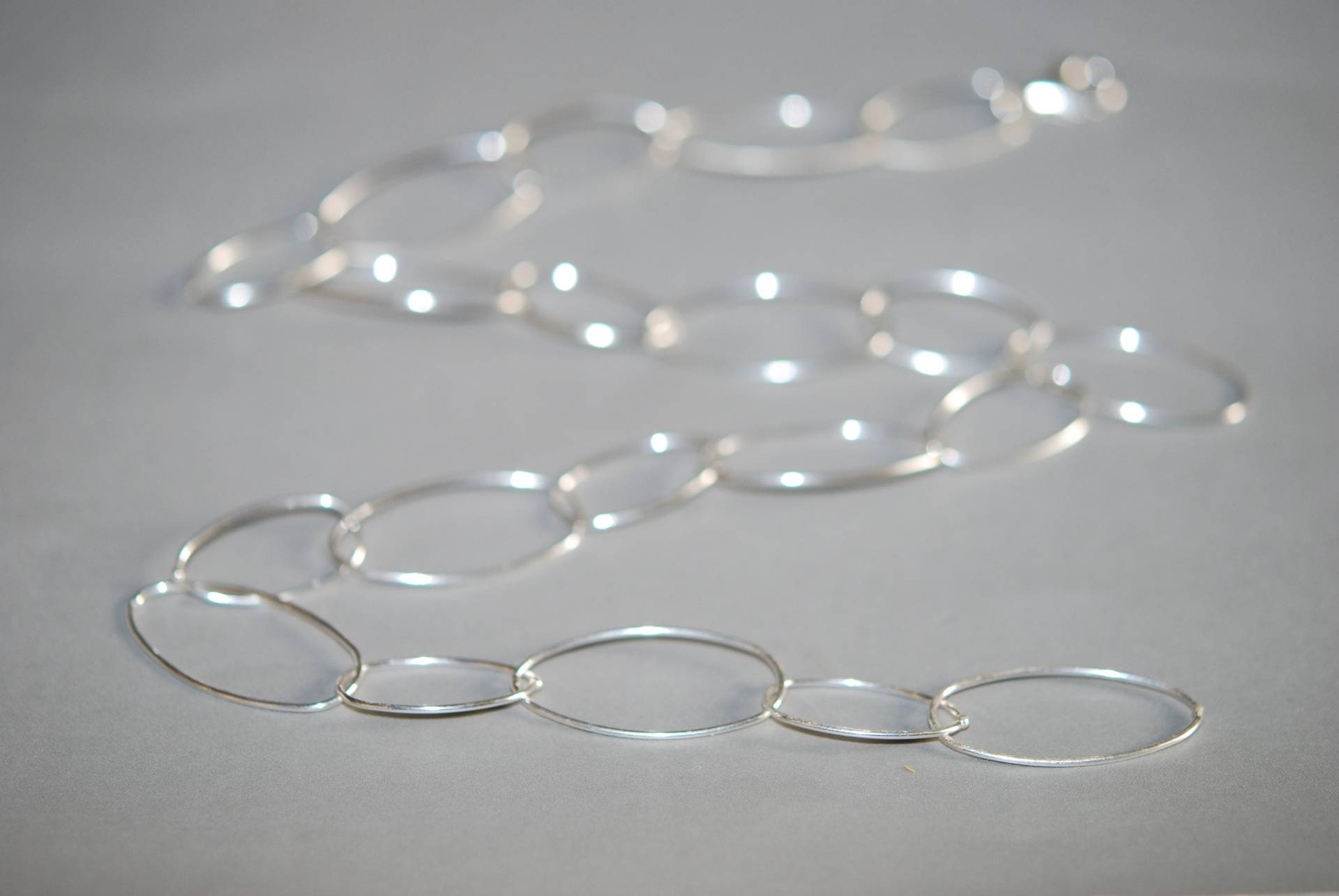 Silberkette, Ovale Silberloops, 925 Sterling Silber, 50cm | Oder 90cm, Zur Zeit Ausverkauft, Erst Wieder Ab Mitte/Ende Oktober Erhältlich Silberkette, Ovale Silberloops, 925 Sterling Silber, 50cm | Oder 90cm, Zur Zeit Ausverkauft, Erst Wieder Ab Mitte/Ende Oktober Erhältlich von iliosDesignerSchmuck