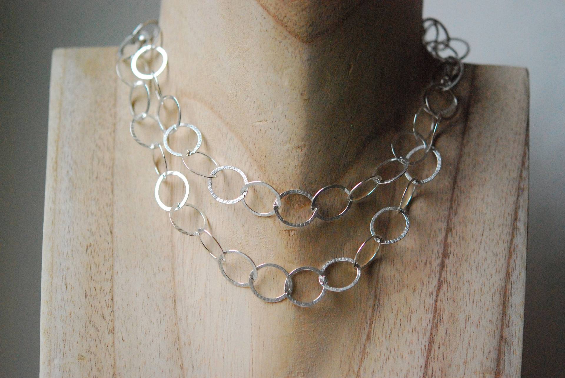 Silberkette, Runde Silberloops, 925 Sterling Silber, in 50cm Länge Oder 90cm Wählbar Silberkette, Runde Silberloops, 925 Sterling Silber, in 50cm Länge Oder 90cm Wählbar von iliosDesignerSchmuck