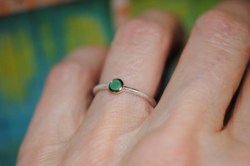 Silberring Mit Smaragd, Teilvergoldete Fassung, 925 Sterling Silber, 750 Gold, Grüner Größe 52 von iliosDesignerSchmuck