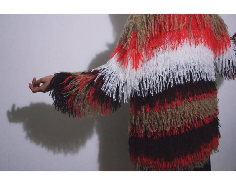 Hand Stricken Cardigan, Bunte Strickjacke, Fransen Mantel, Shaggy Jacke, Vegan Pelzmantel Hand Stricken Cardigan, Bunte Strickjacke, Fransen Mantel, Shaggy Jacke, Vegan Pelzmantel von ilknurungel